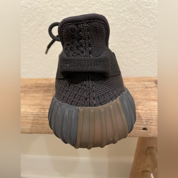 Adidas Yeezy boost - Picture 6 of 11